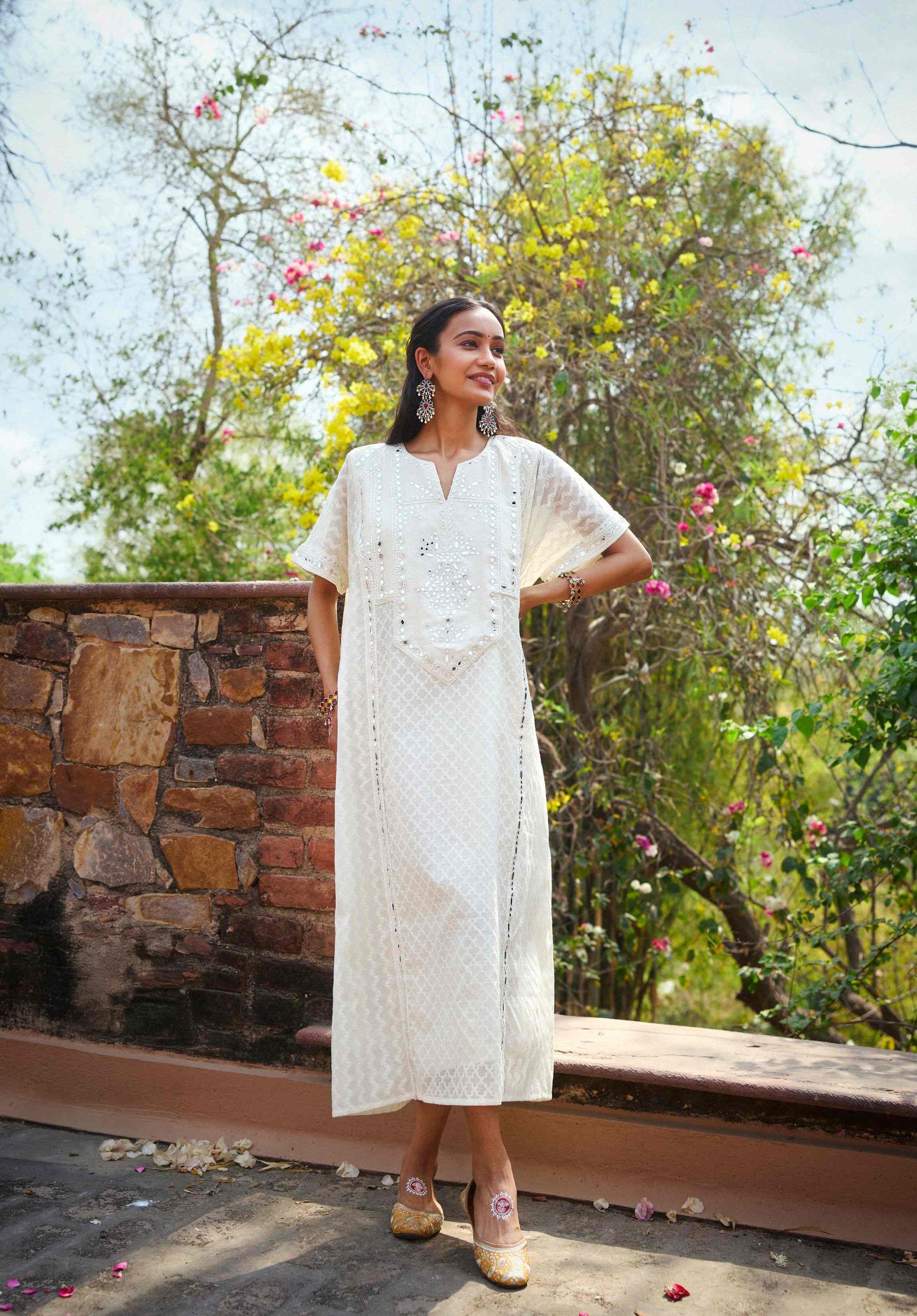 Azra Mirror Offwhite Kaftan Set
