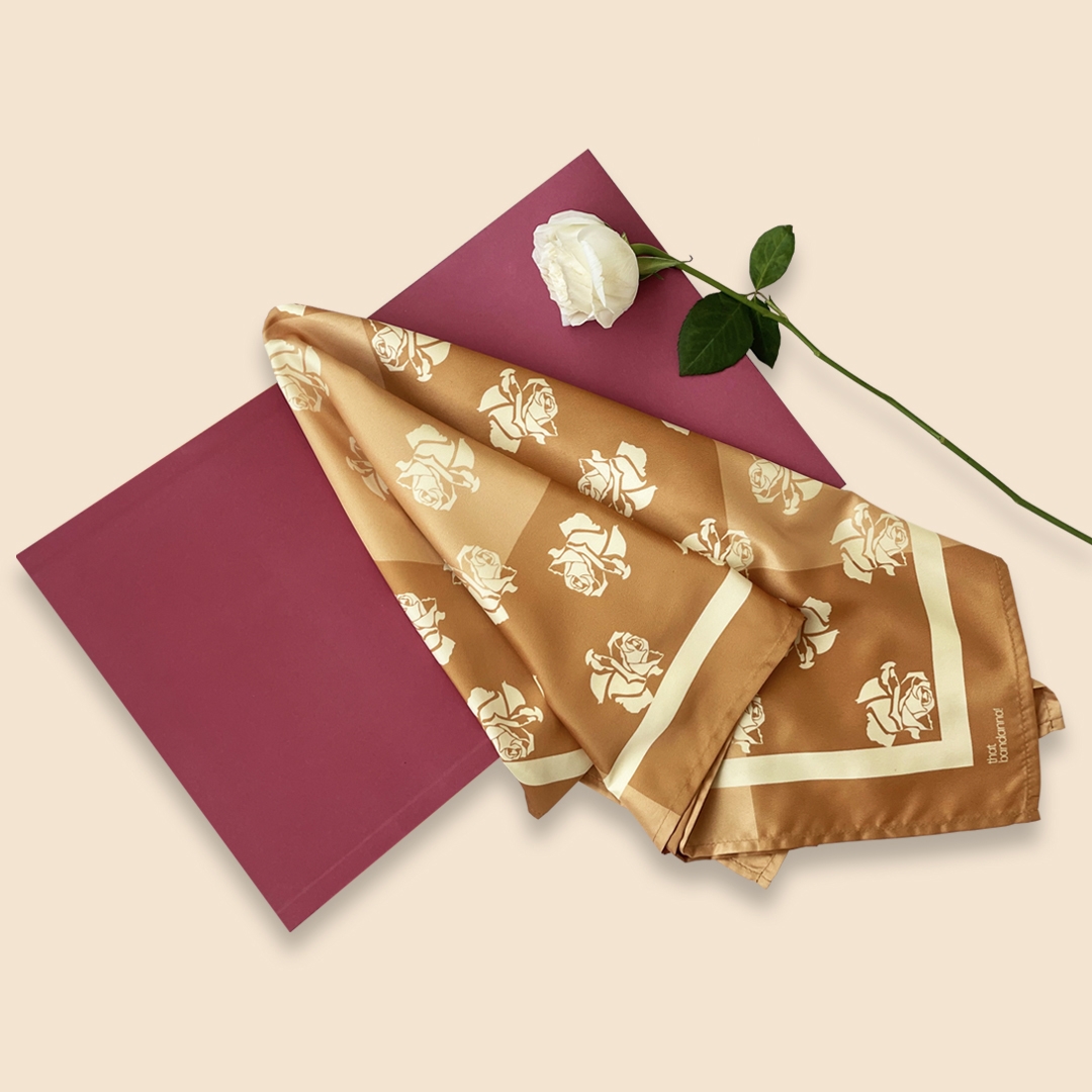 Caramel rose bandanna