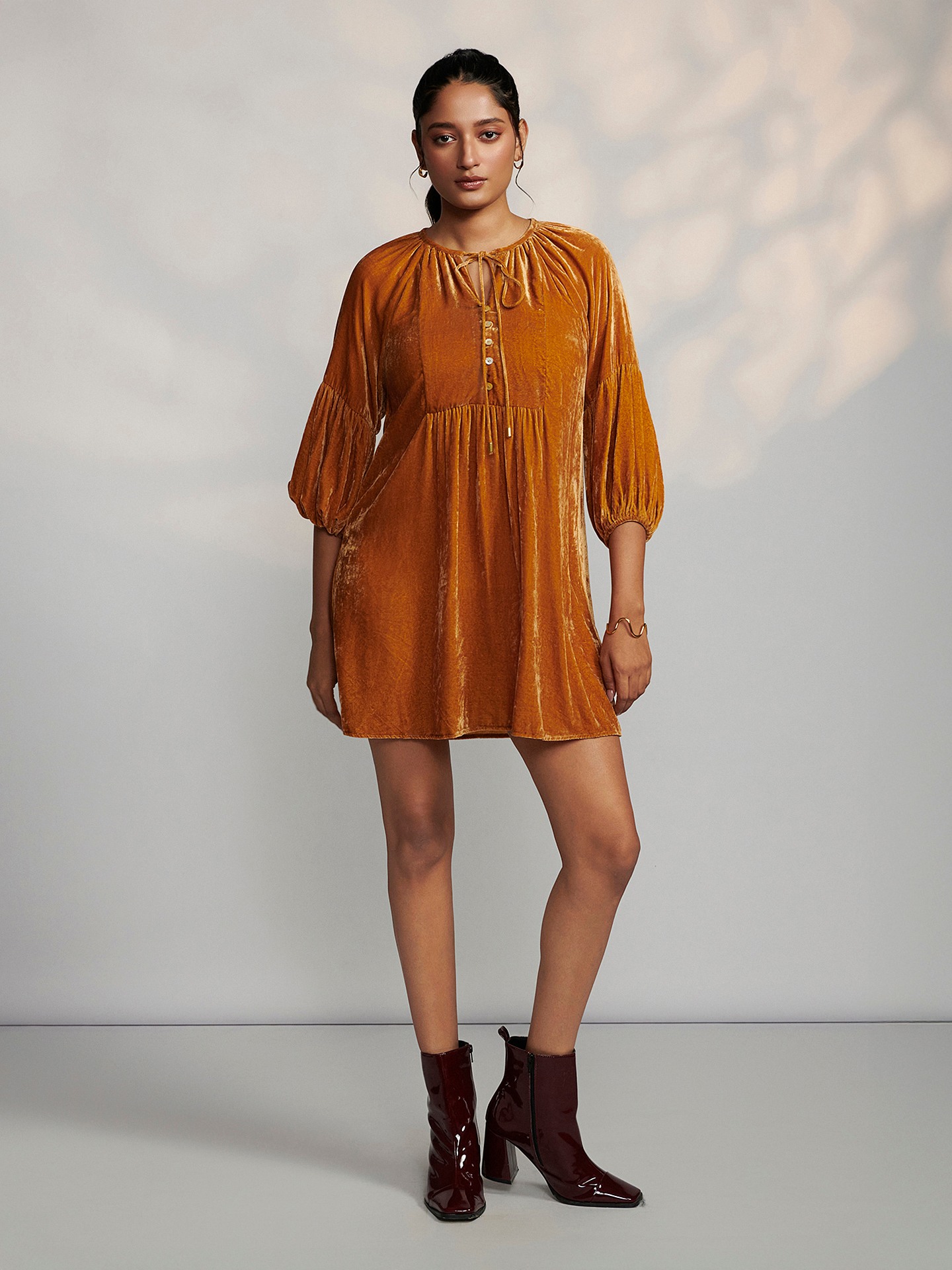 Mustard Violeta Short Dress