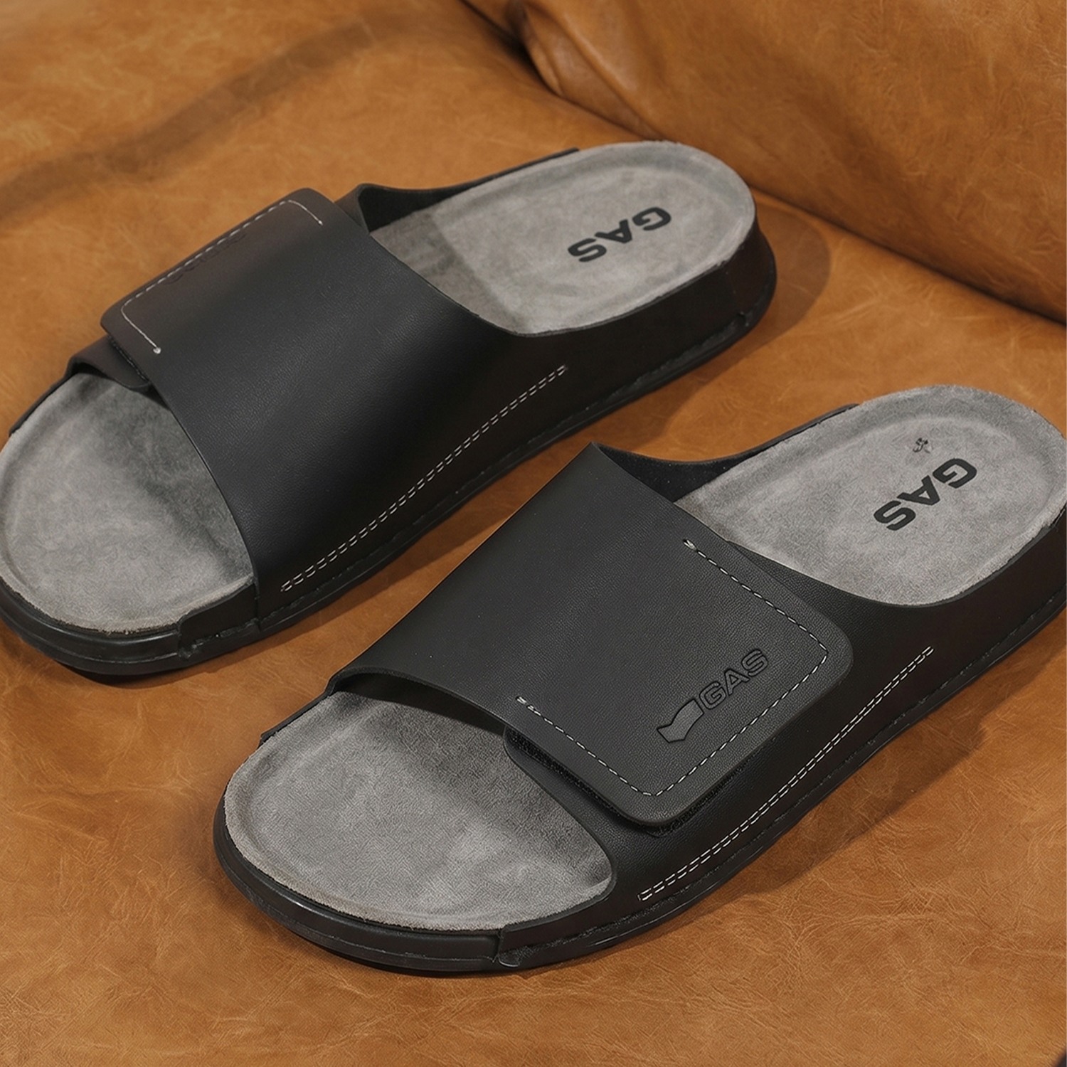 Men Aeroflusso Black Slides