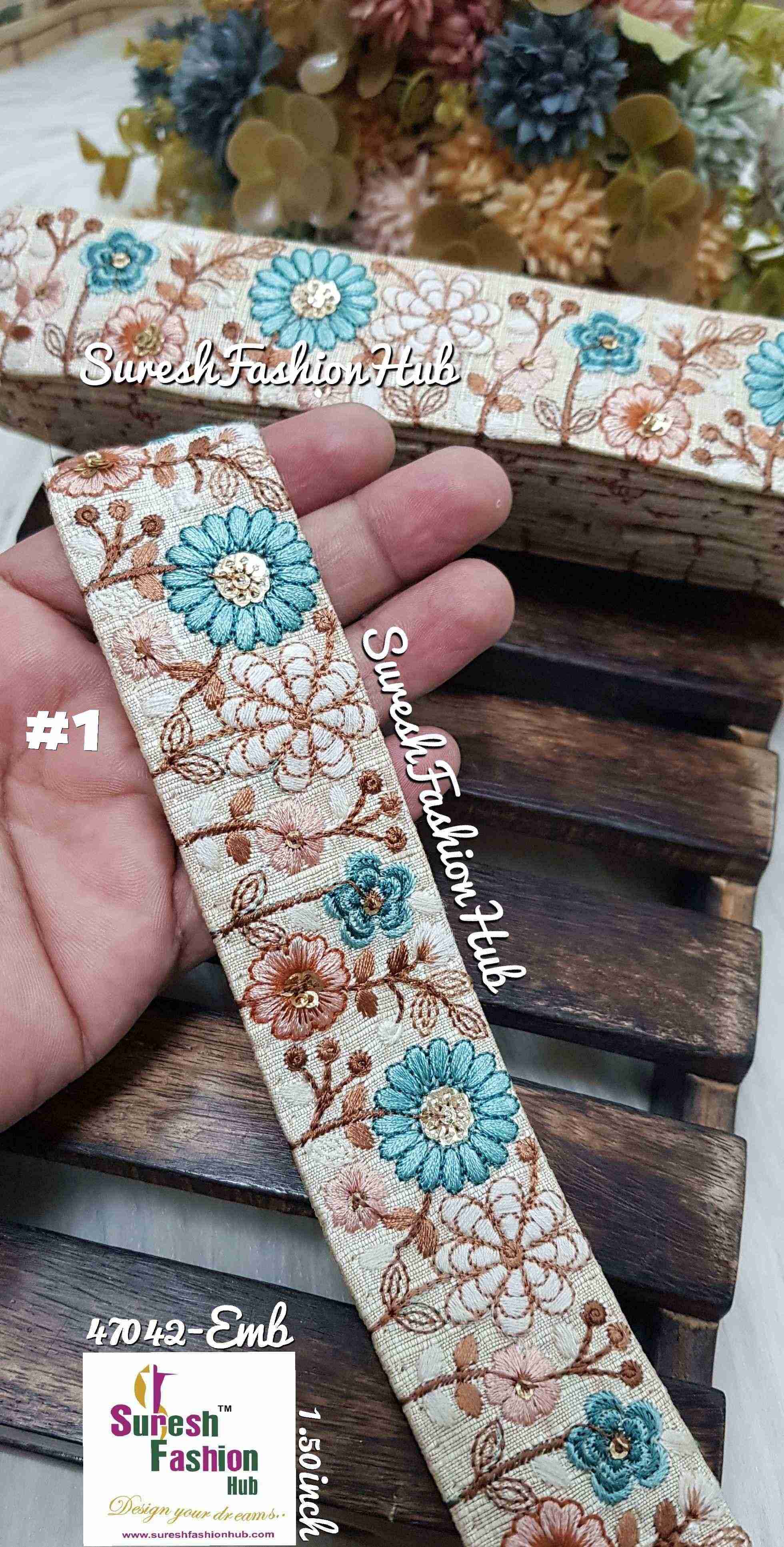 Embroidered Floral Pattern Multi-Thread Lace Roll