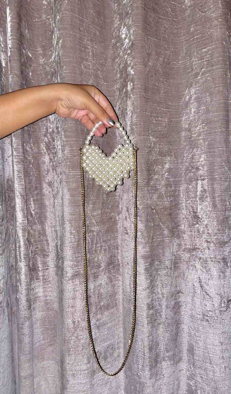 Mini Pearl Heart With Sling (White)
