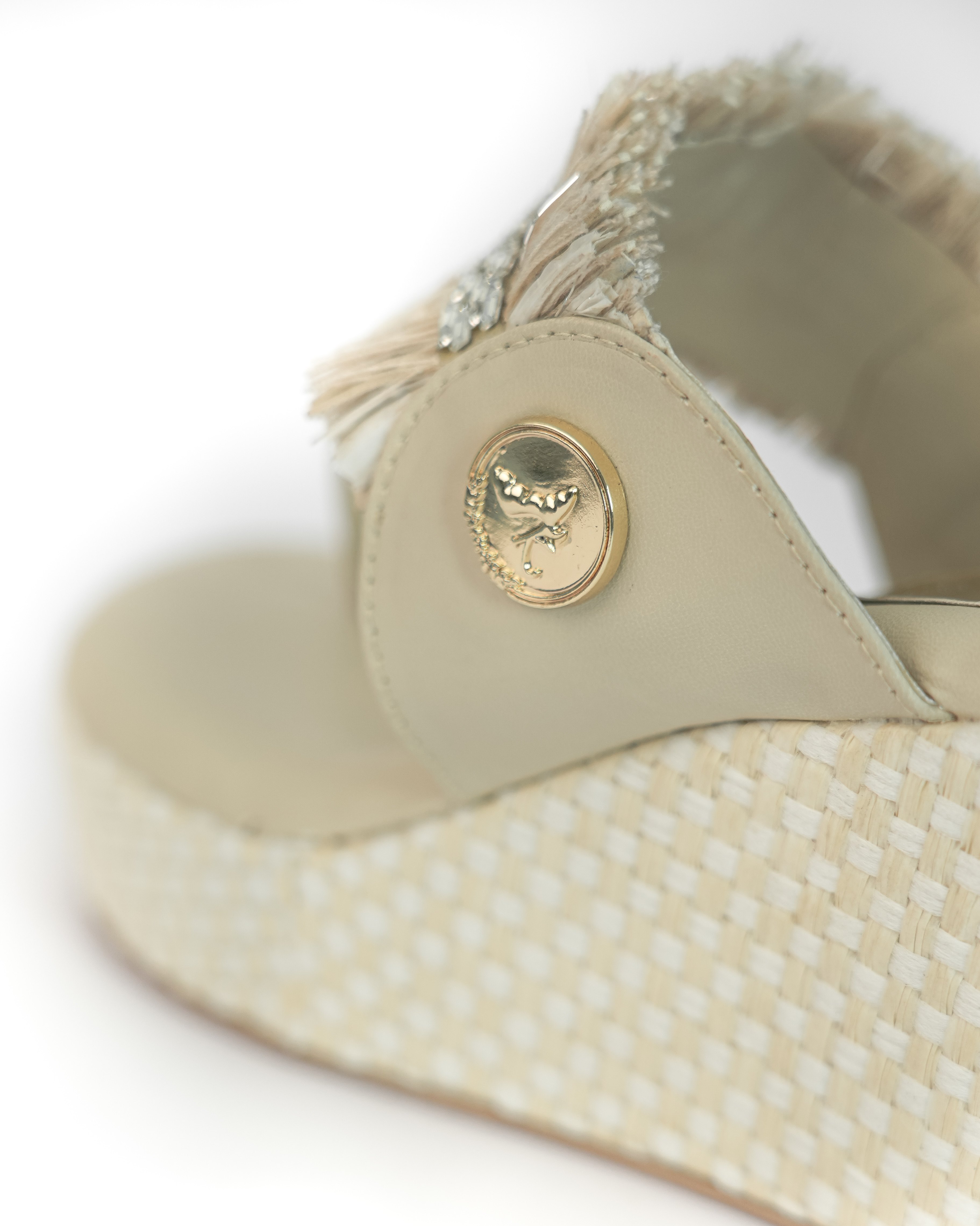 BEIGE KOHLAPURI WEDGE