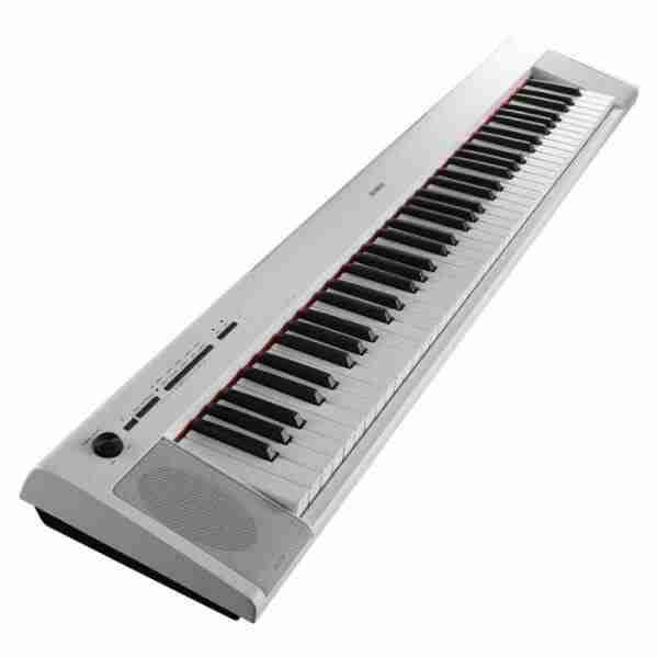 Yamaha Piaggero NP-32 76-Key Portable Digital Piano, White