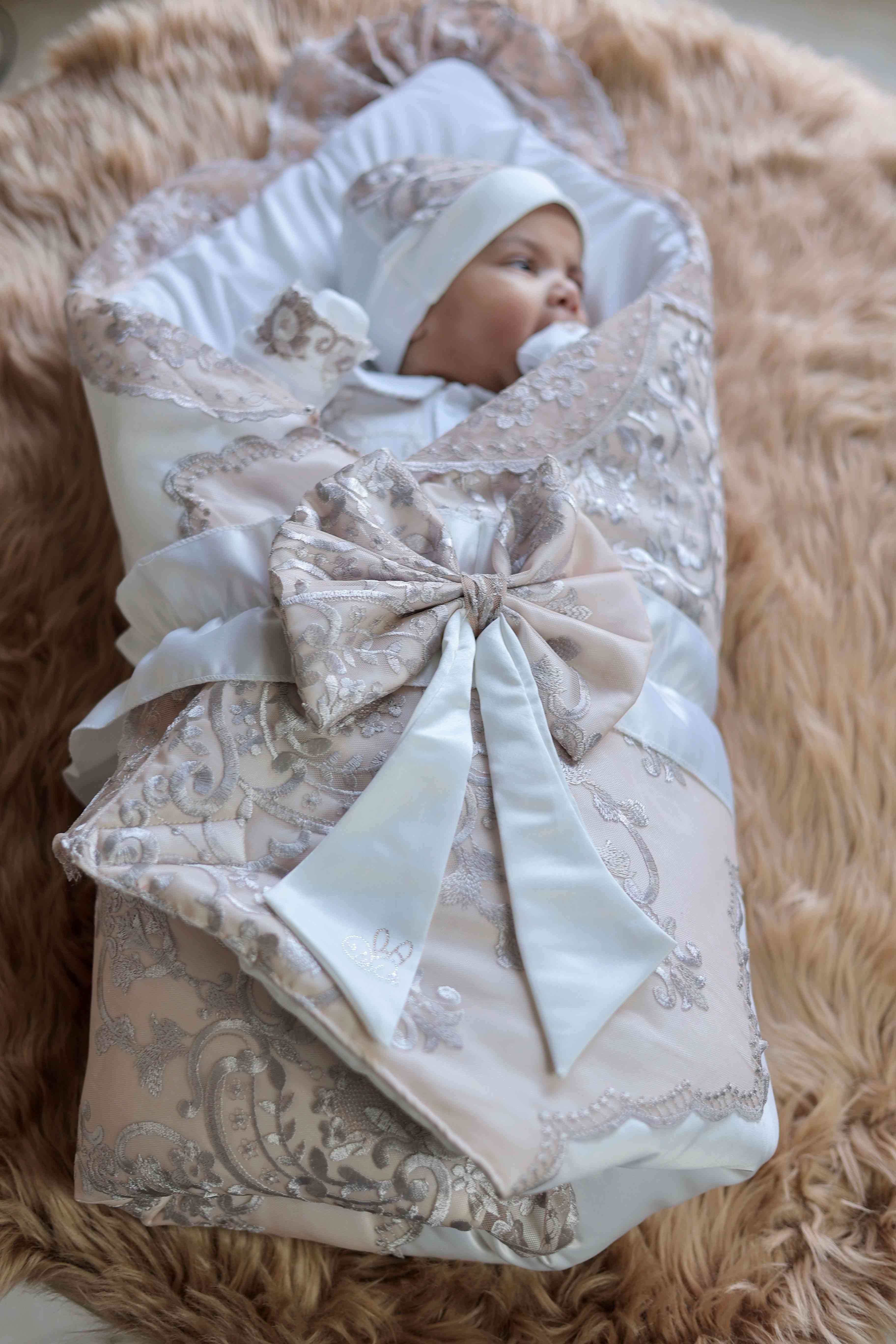 Luxe SnuggleBloom Baby Drape