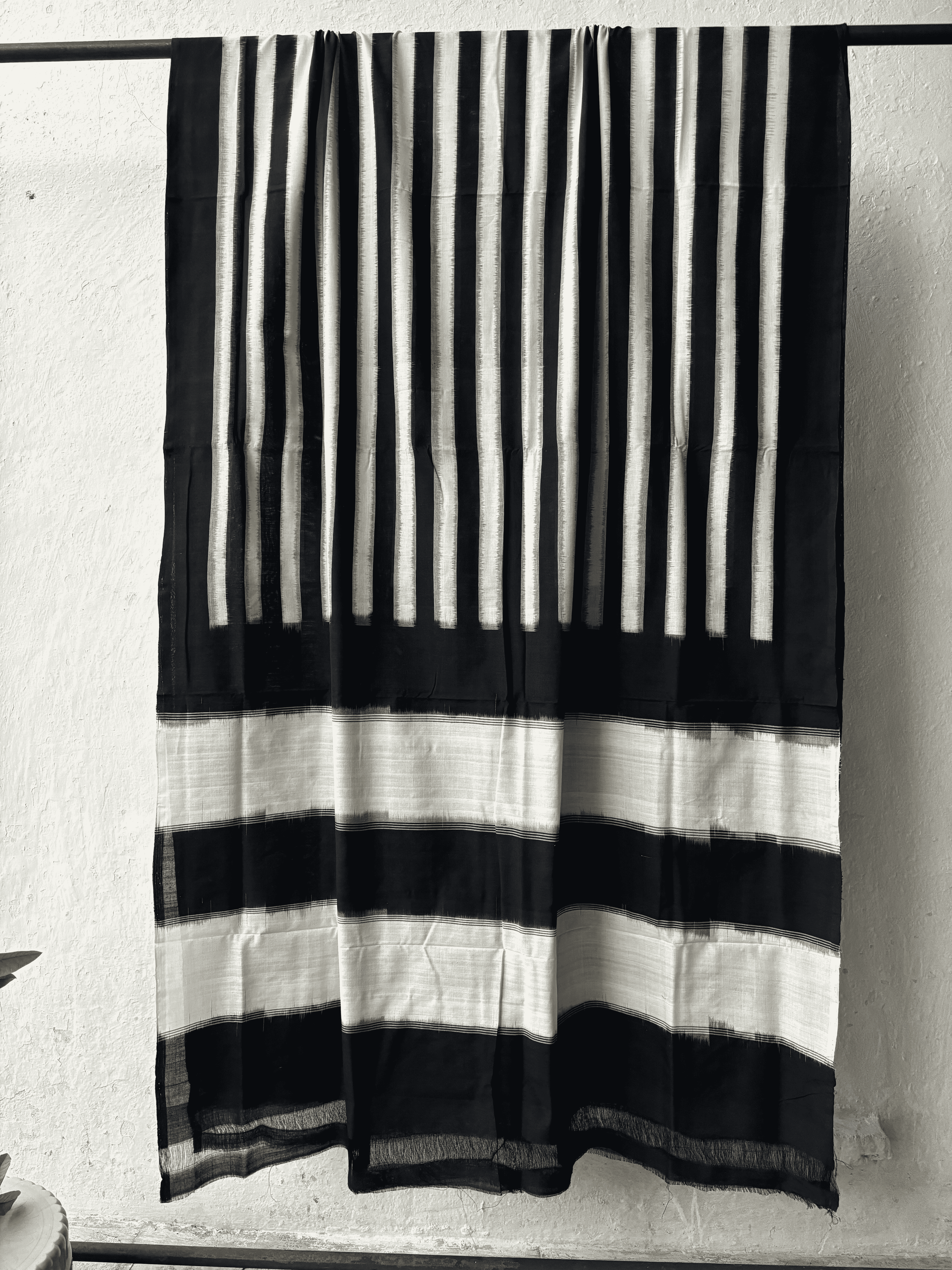 Cotton Stripe Doubkle Ikat Black And White Saree
