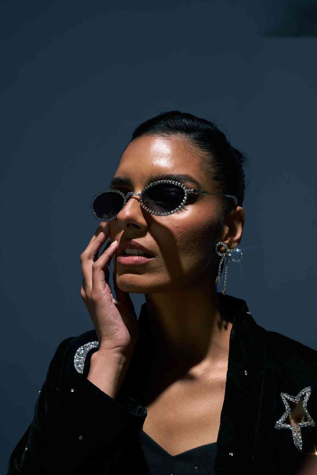 SUNGLASSES