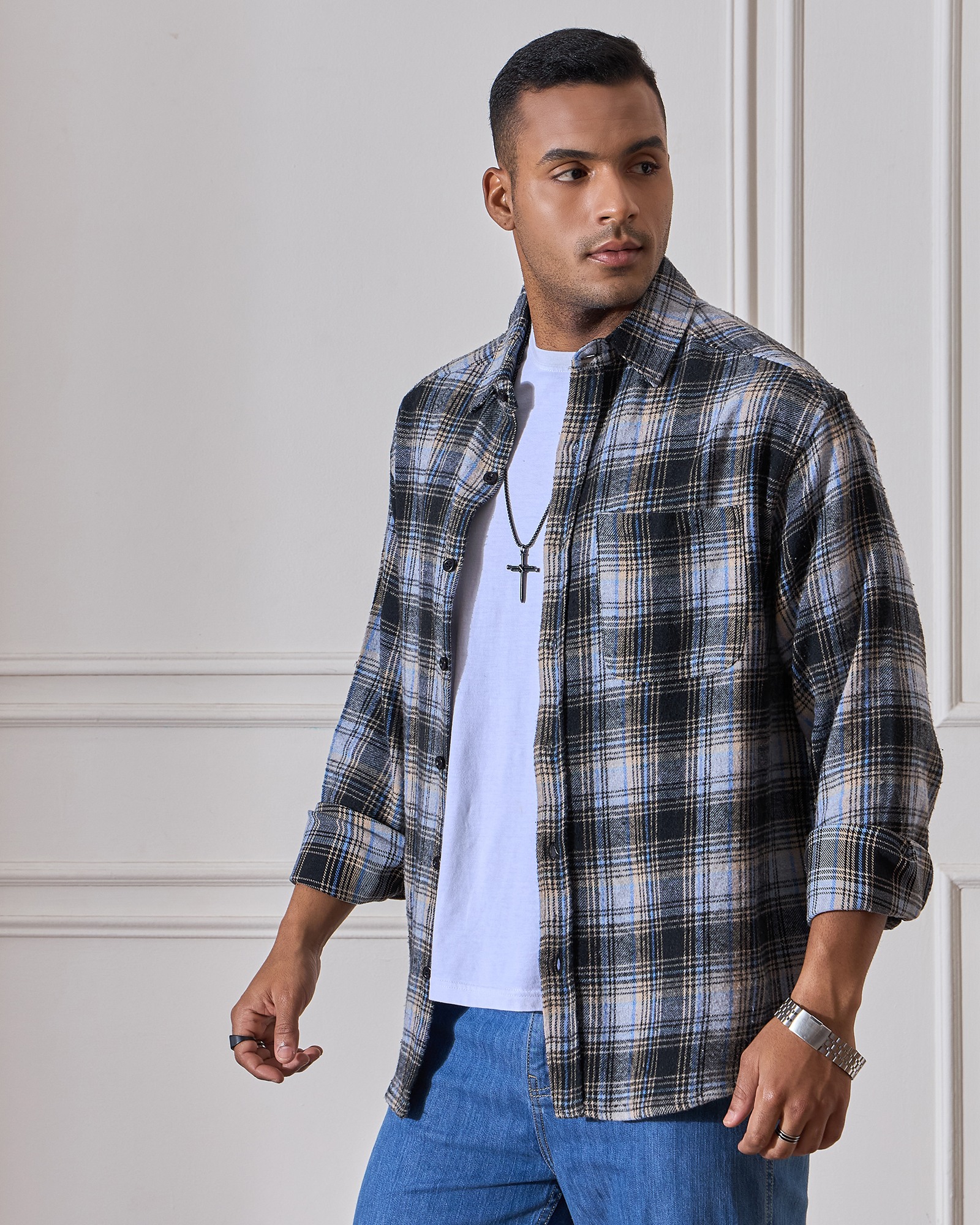 Chimpaaanzee Men Grey & Black Oversized Fit Shirt