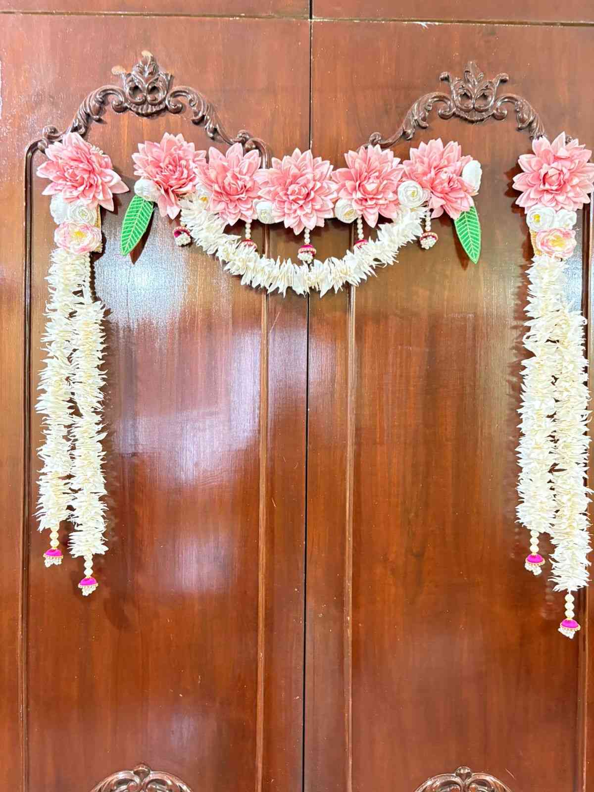Beautiful Pink Flower Bandarwal