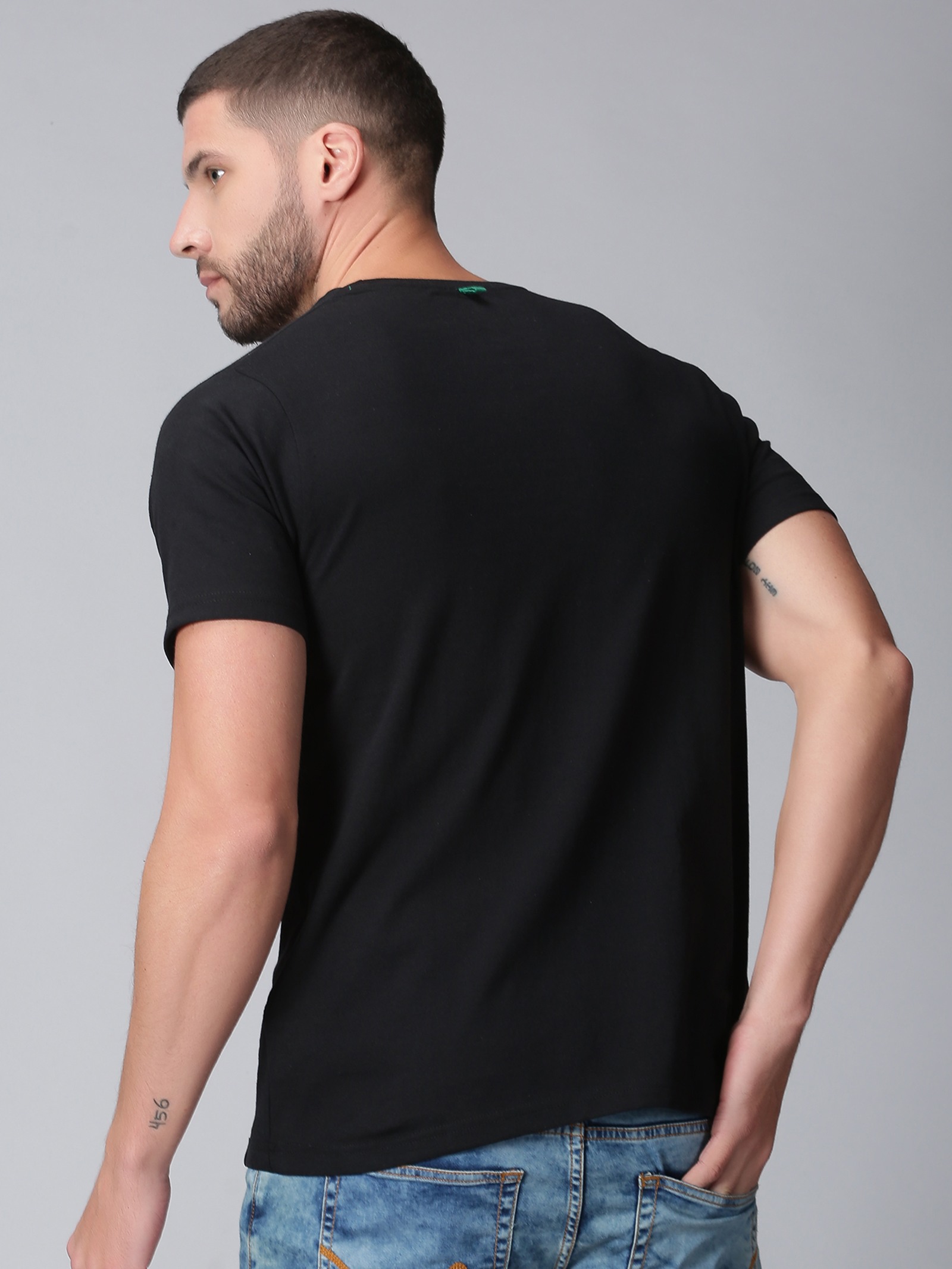 Vertu Duds Colorblock Men Round Neck Multi-coloured T-Shirt