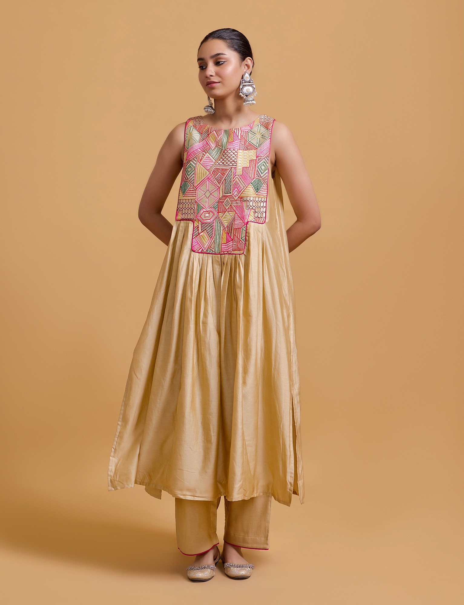 Mithai Beige Sleeveless Kurta Set