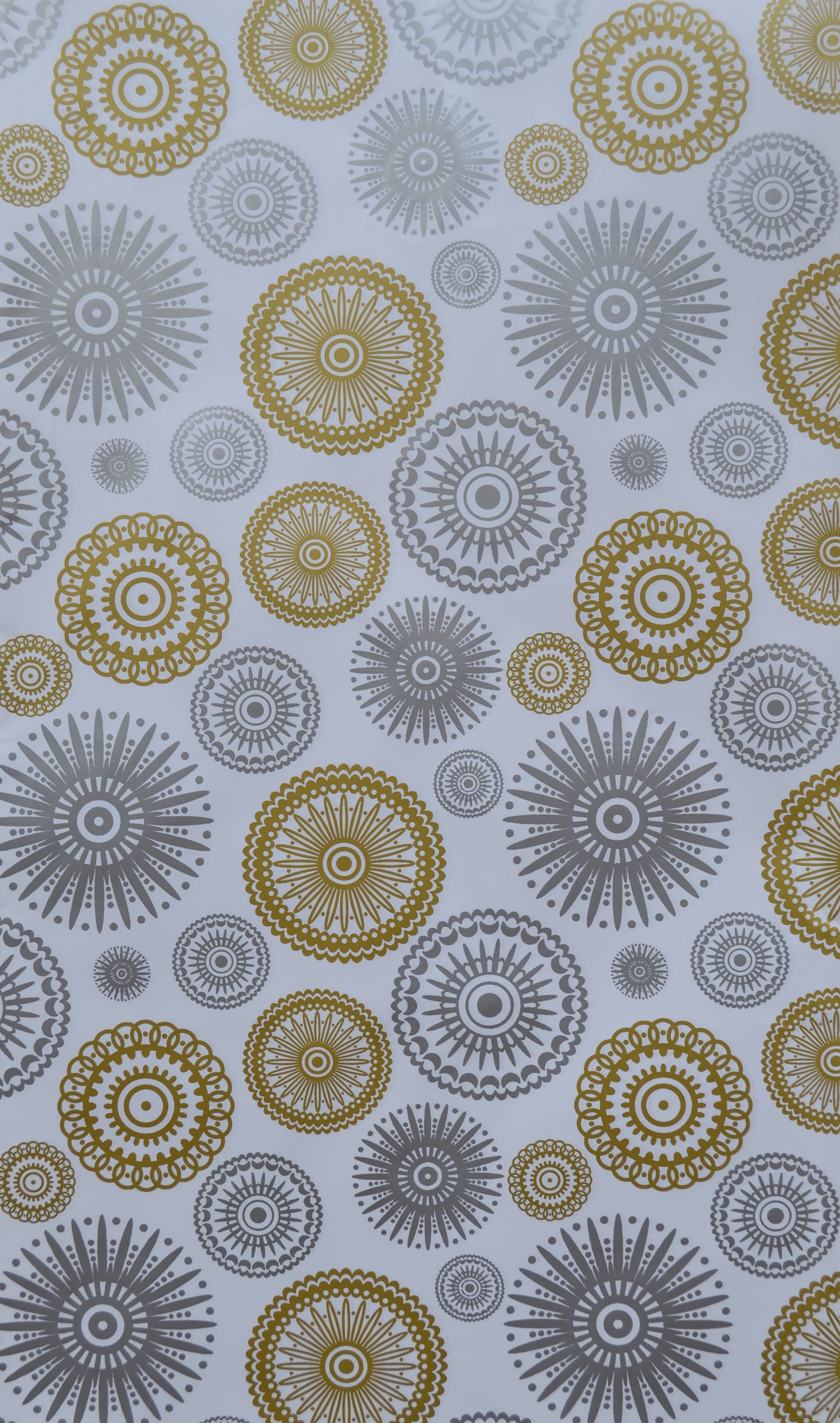 Gift wrapping Paper (Big Circles Design in Silver and Gold)