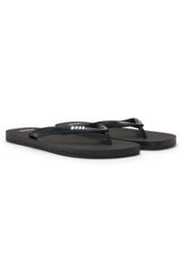 Flip-flops with branded strap