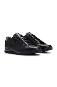 Leather trainers with odour-control lining