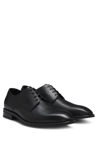 Italian-made Derby shoes in leather with ornamental stitching
