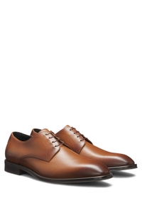 Italian-made Derby shoes in leather with ornamental stitching
