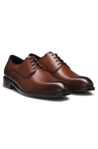 Derby shoes in leather with double stitching