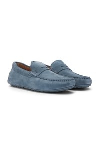 Portuguese-crafted moccasin loafers in suede with penny trim