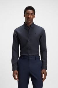Slim-fit shirt in linen