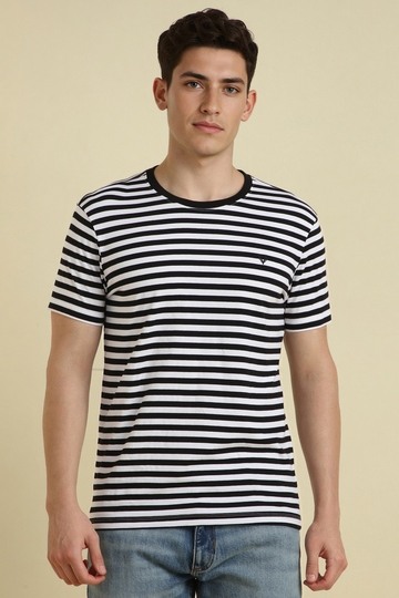 Men Black Striped Crew Neck T-shirt