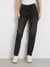 Black Solid Relaxed Fit Jeans